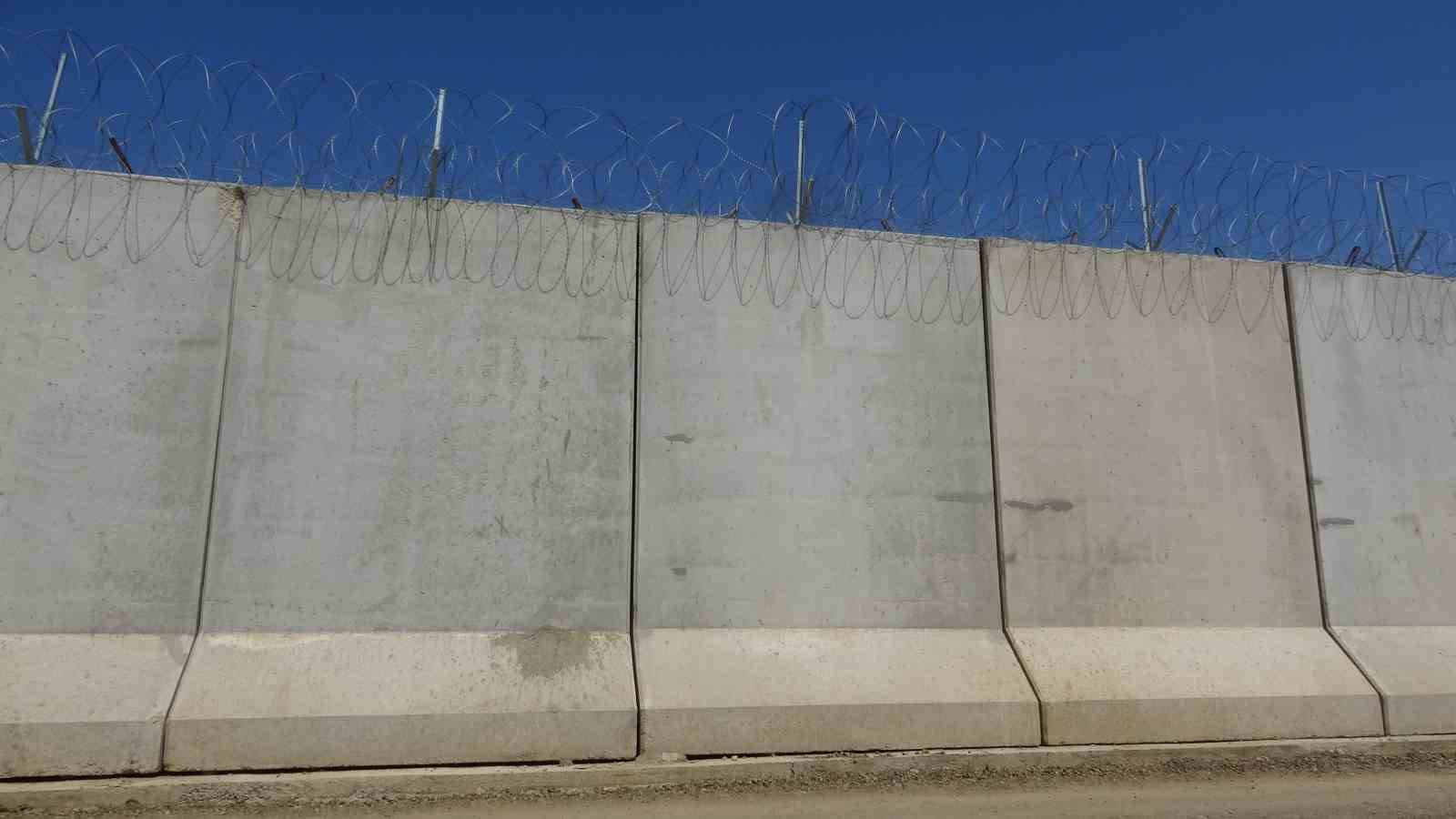 Van’da örülen duvarın uzunluğu 100 kilometreyi buldu