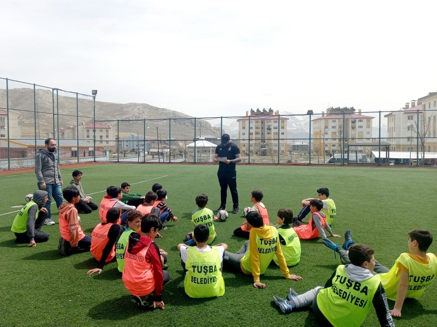 Tuşba Belediyesi 17 branşta yaz kursu açıyor