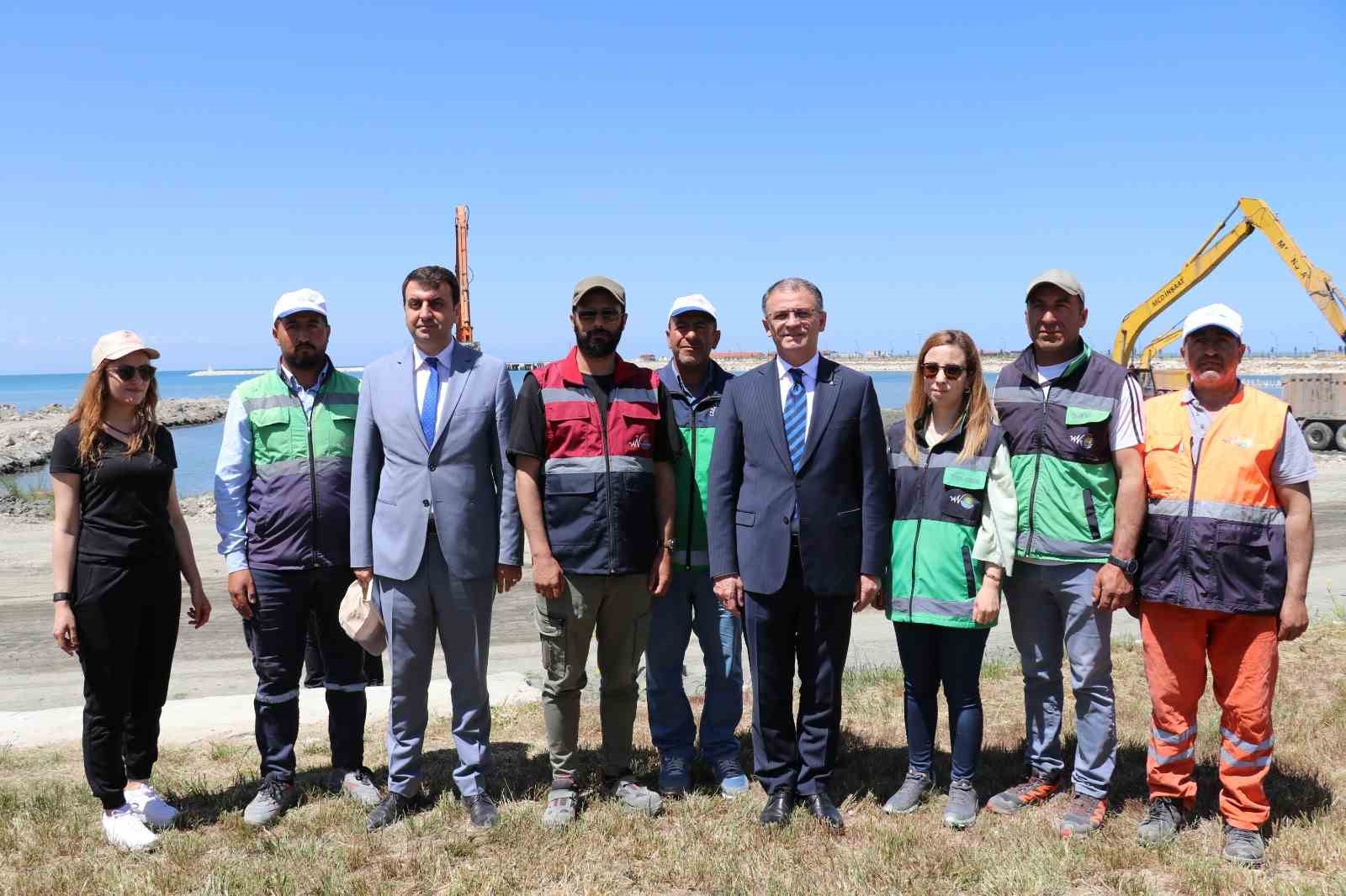 Van Gölü’nden 2 milyon 700 bin metreküp çamur çıkartılacak