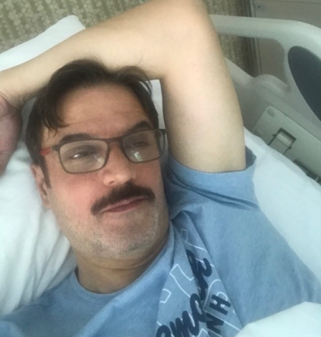 Siroz teşhisi konulan Ufuk Özkan hasta yatağından son halini paylaşıp, bir de güzel haber verdi