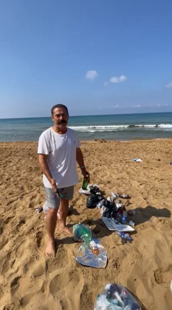 Halk plajındaki çöpleri gören plaj işletmecisi isyan etti: 