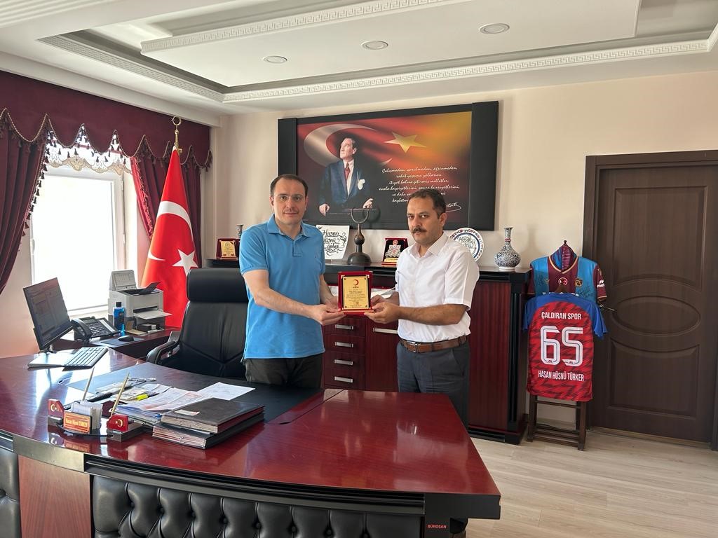 Çaldıranlı kadınlardan kan bağışı