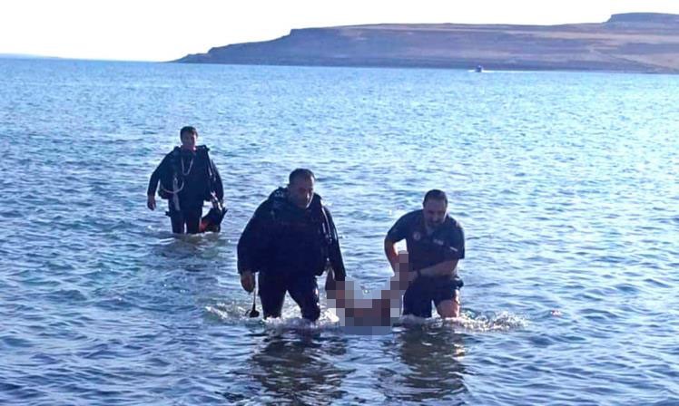 Van Gölü’ne giren 1 genç ile onu kurtarmaya çalışan kişi boğuldu