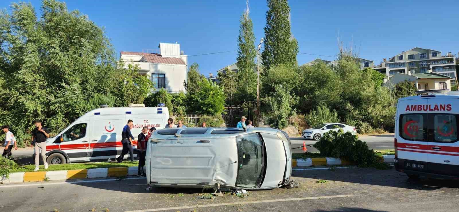 Van’da trafik kazası: 2 yaralı