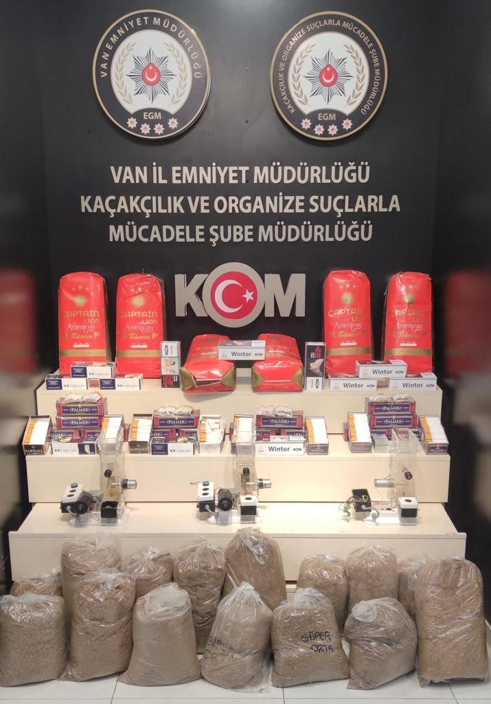 Van’da gümrük kaçağı malzemeler ele geçirildi