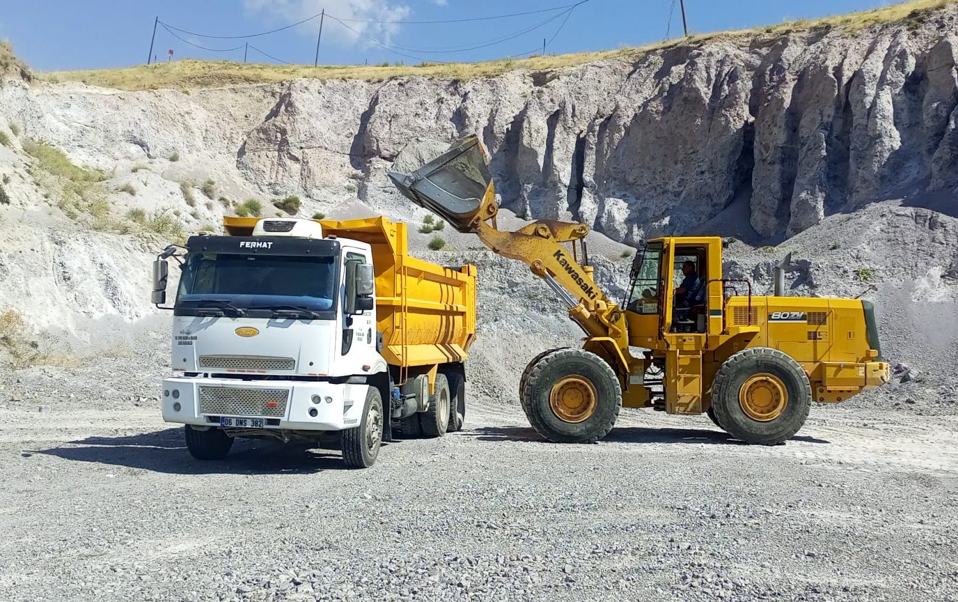 Van’da yol çalışmaları devam ediyor