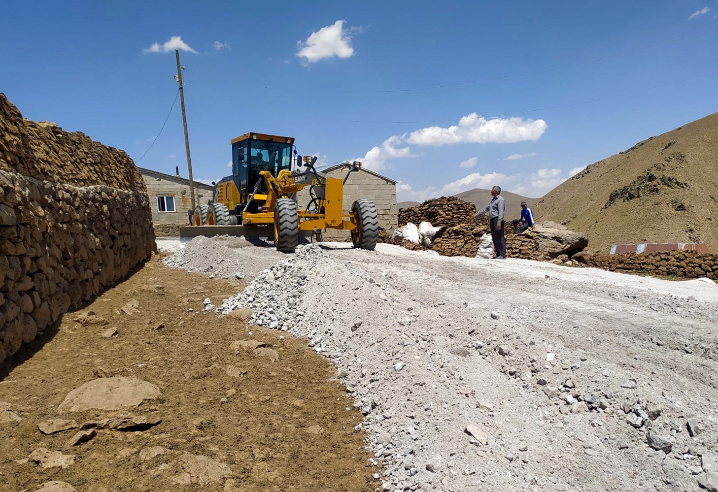 Van’da yol çalışmaları devam ediyor