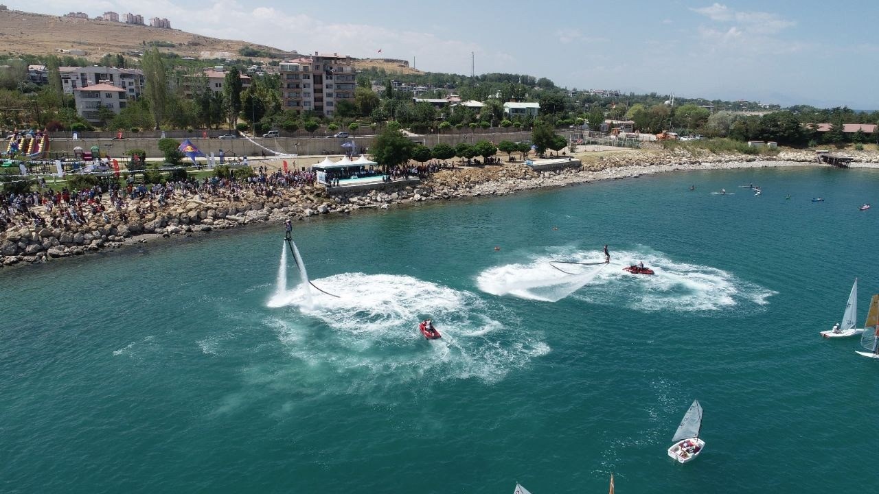 Van su sporlarına doydu