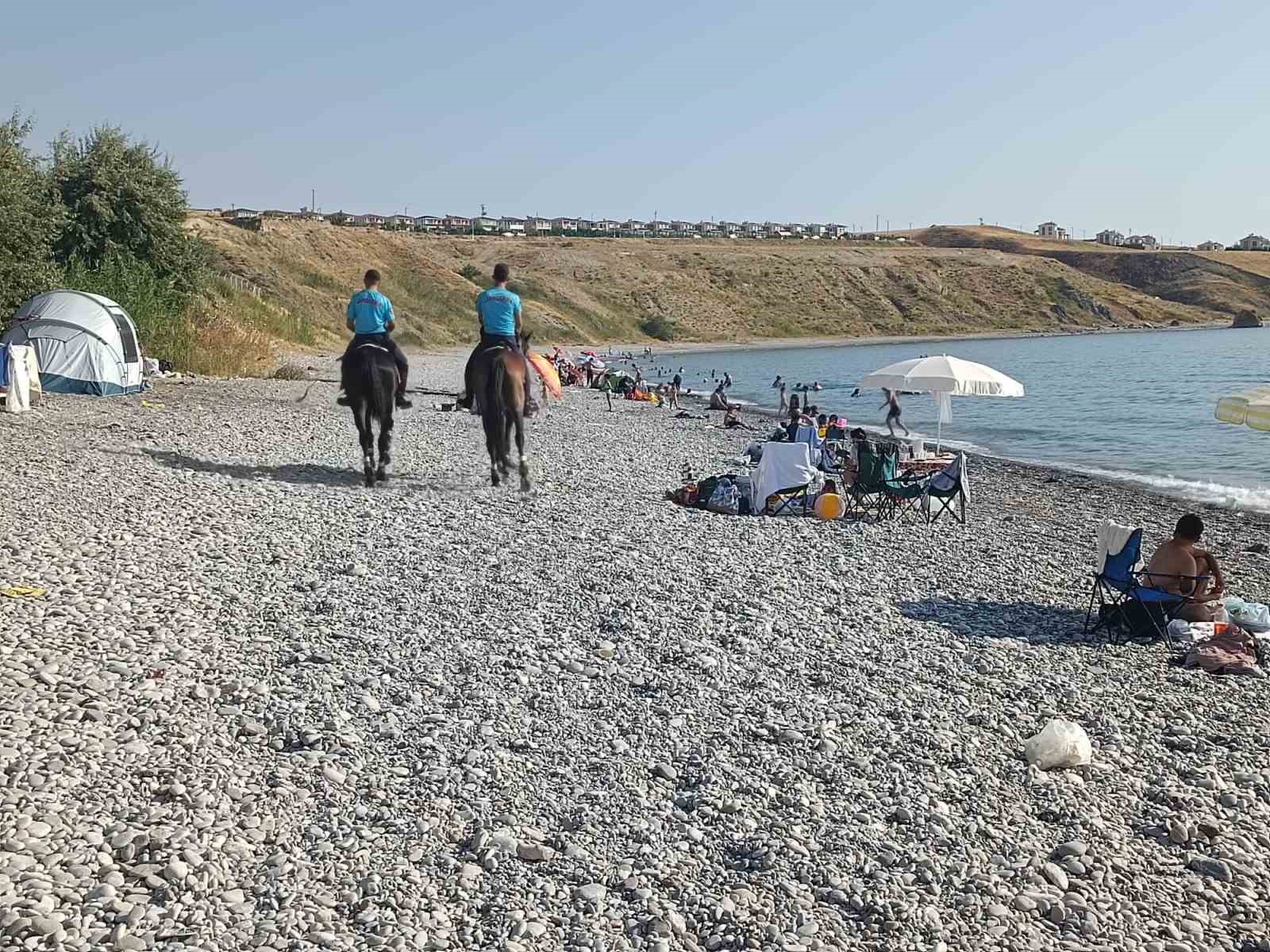 Jandarma suda boğulmalara karşı vatandaşları uyarıyor