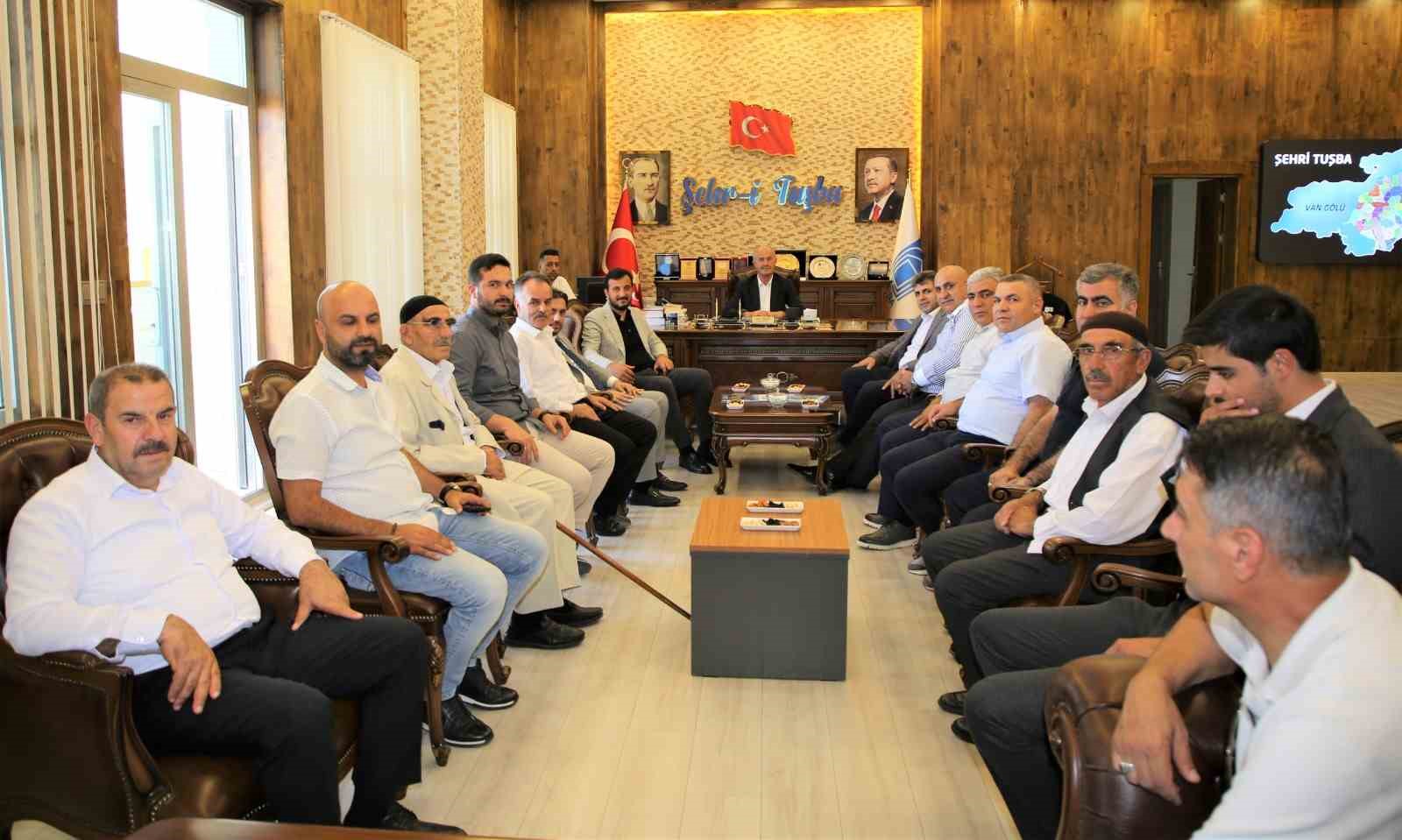 Bağcılar Belediye Başkanı Özdemir’den Tuşba Belediye Başkanı Akman’a ziyaret