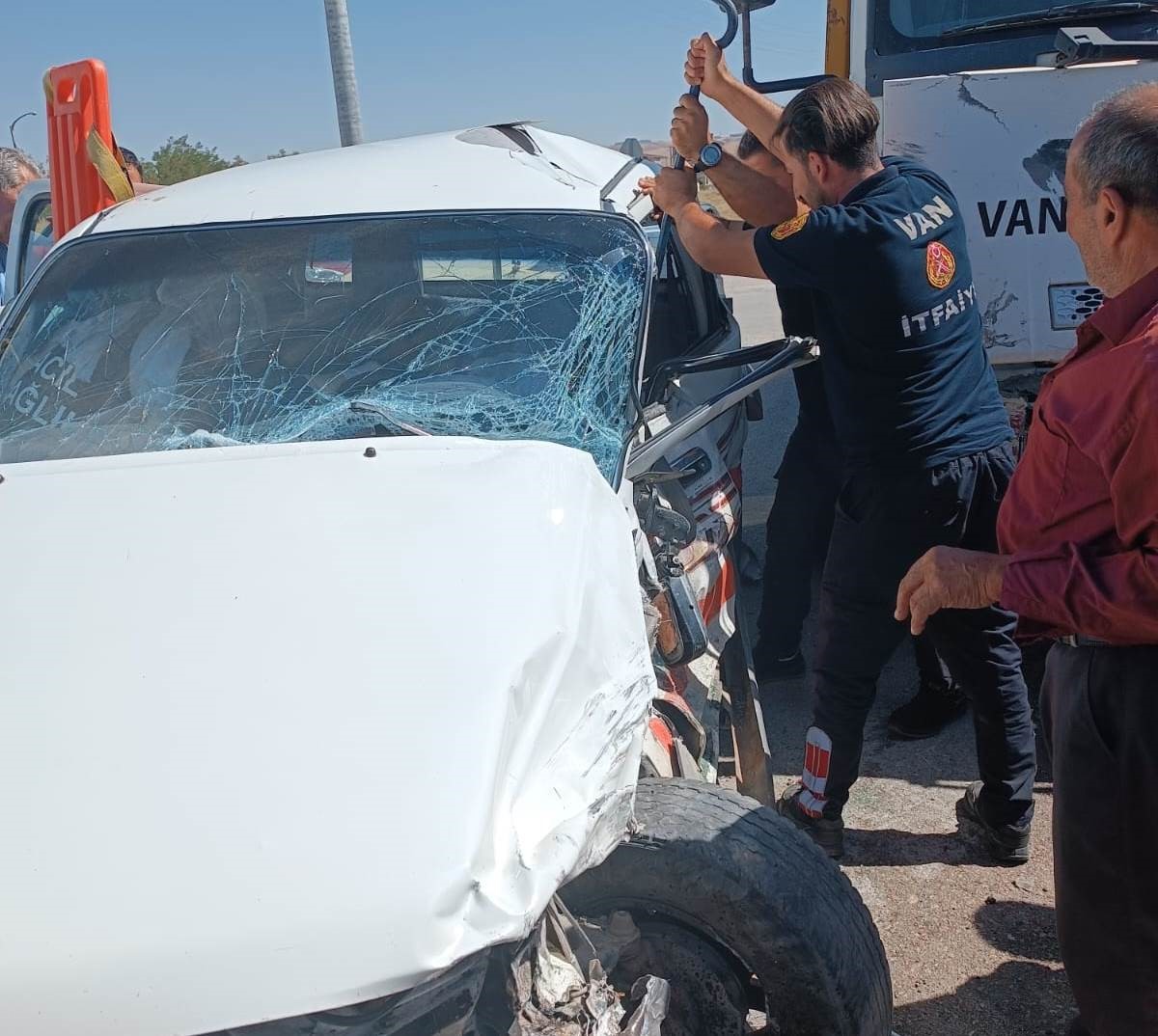 Van’da trafik kazası: 2 yaralı