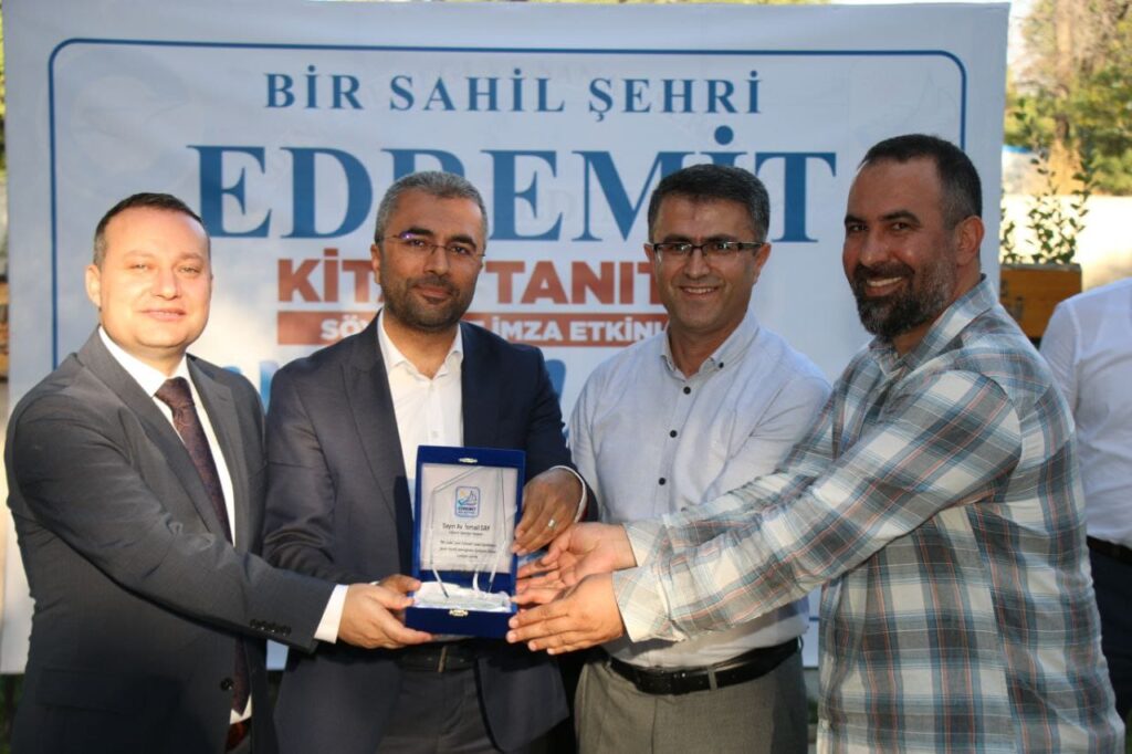 Bir Sahil Şehri Edremit isimli kitap çıktı