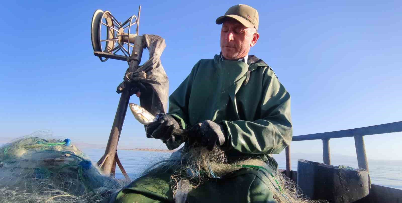 Vanlı balıkçılar sezondan memnun