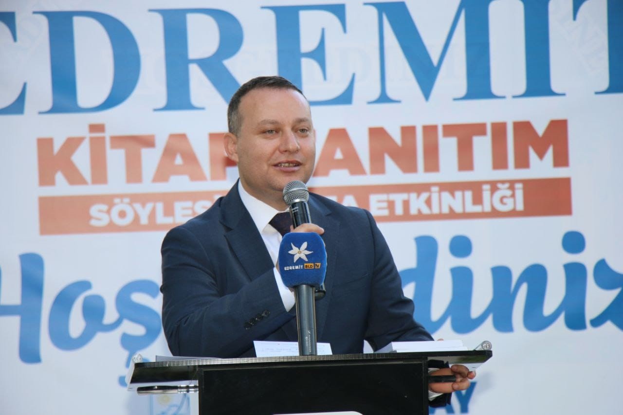 ‘Bir Sahil Şehri Edremit’ isimli kitap çıktı