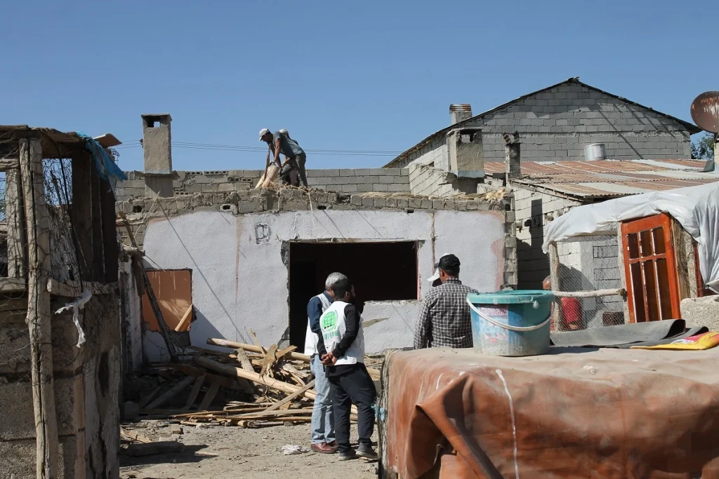Van'da harabe evde yaşam mücadelesi