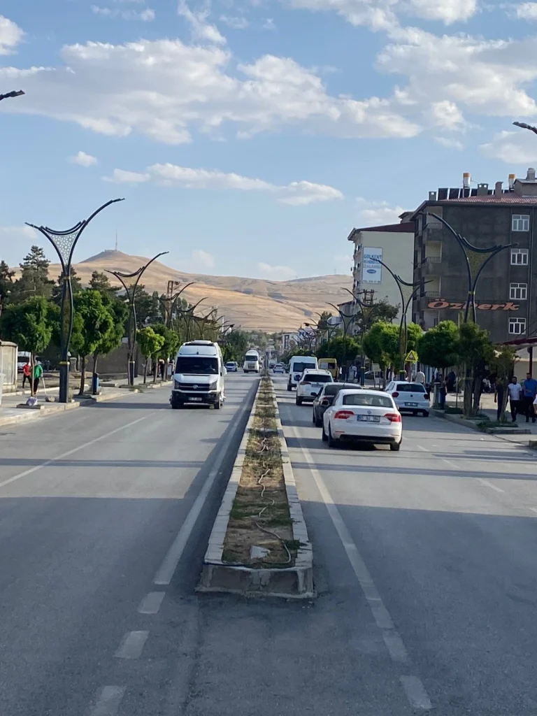 Van’da kamu kaynakları israf ediliyor!