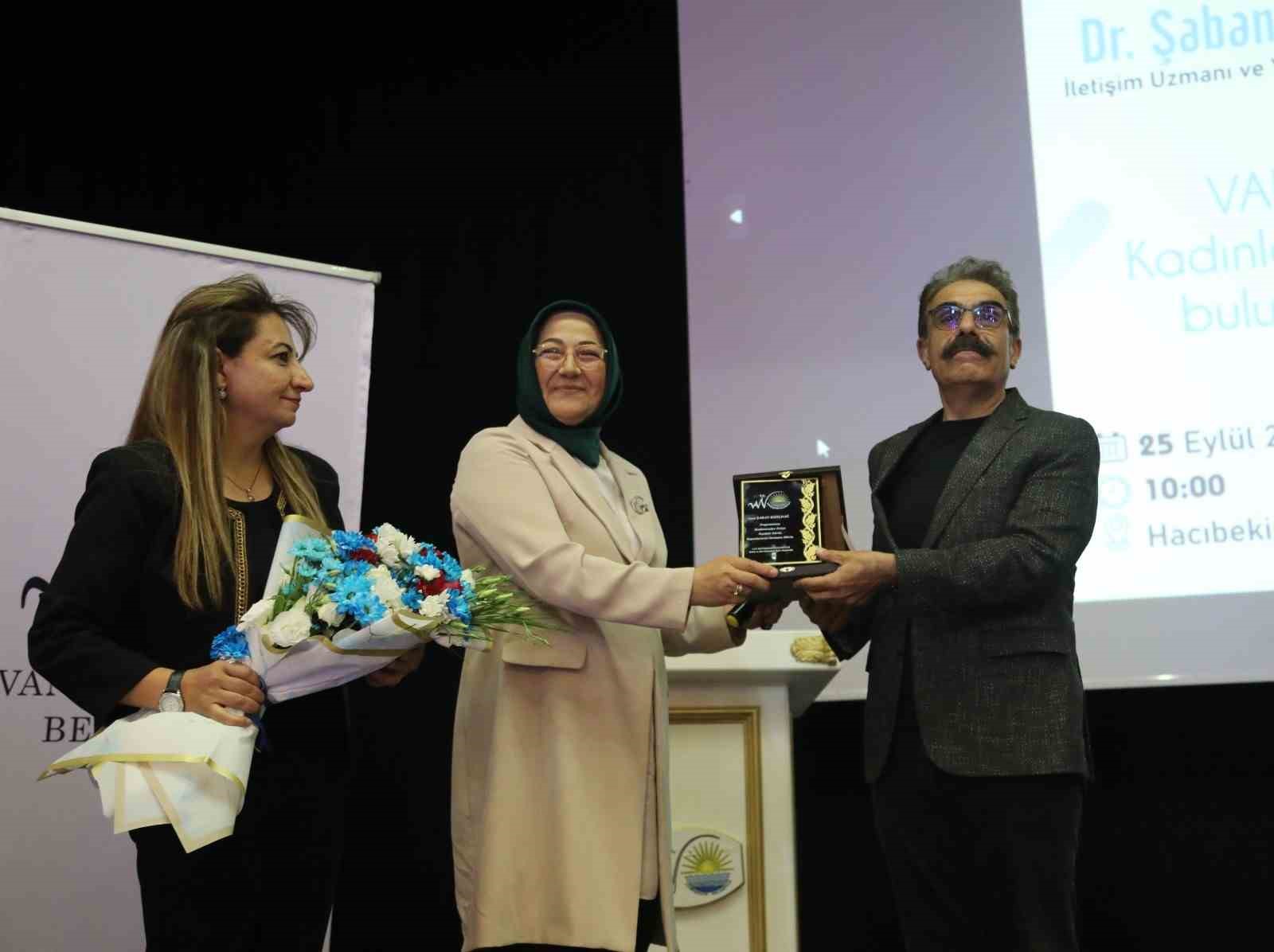Van’da kadınlara aile içi iletişim semineri