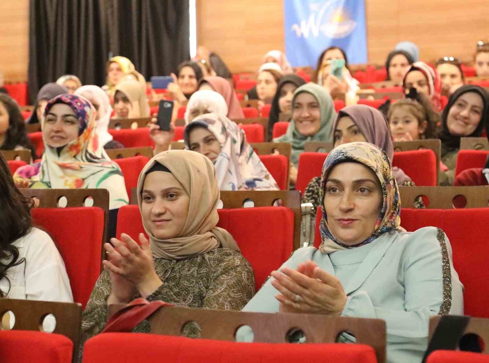 Van’da kadınlara aile içi iletişim semineri