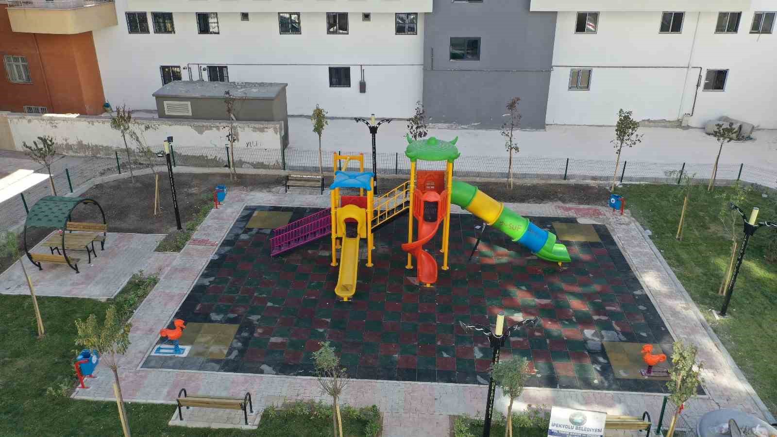 İpekyolu Belediyesinden yeni modern parklar