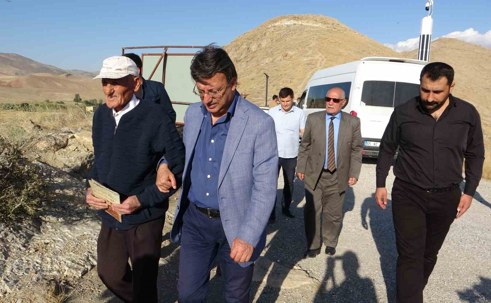 Vekil Türkmenoğlu’ndan 61 yıldır Çavuştepe Kalesi’nde bekçilik yapan Kuşman’a ziyaret