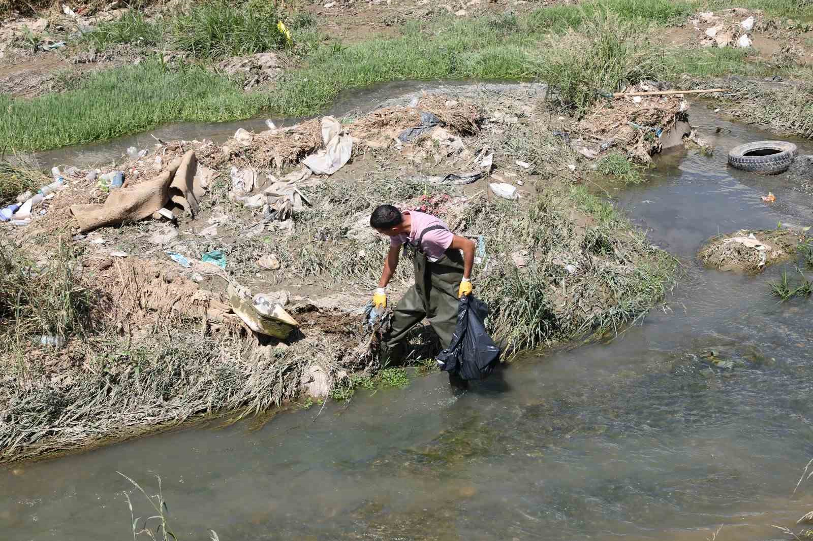 İpekyolu Belediyesi’nden çevre temizliği