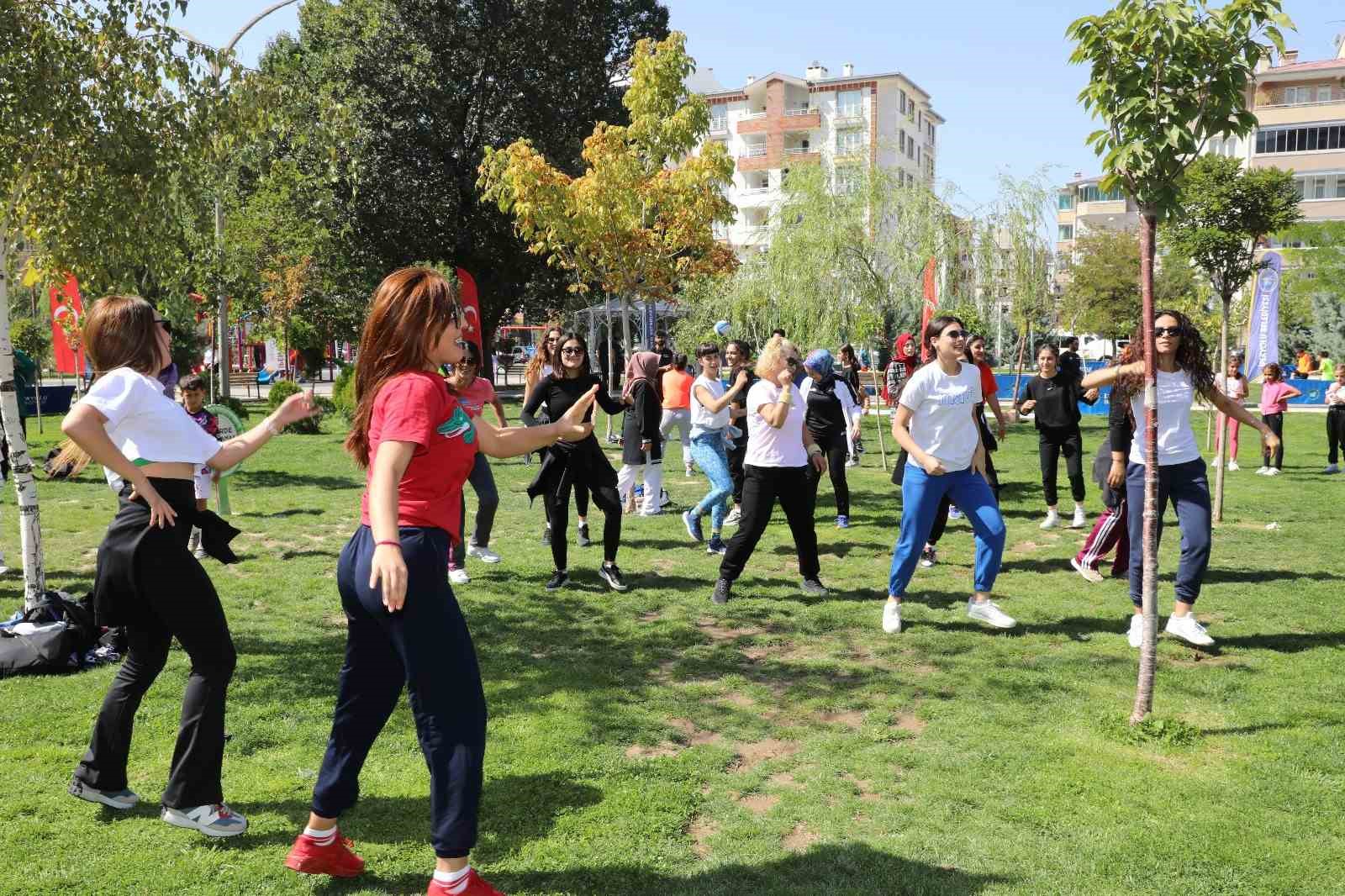 İpekyolu’nda Avrupa Hareketlilik Haftası etkinlikleri sabah sporuyla başladı