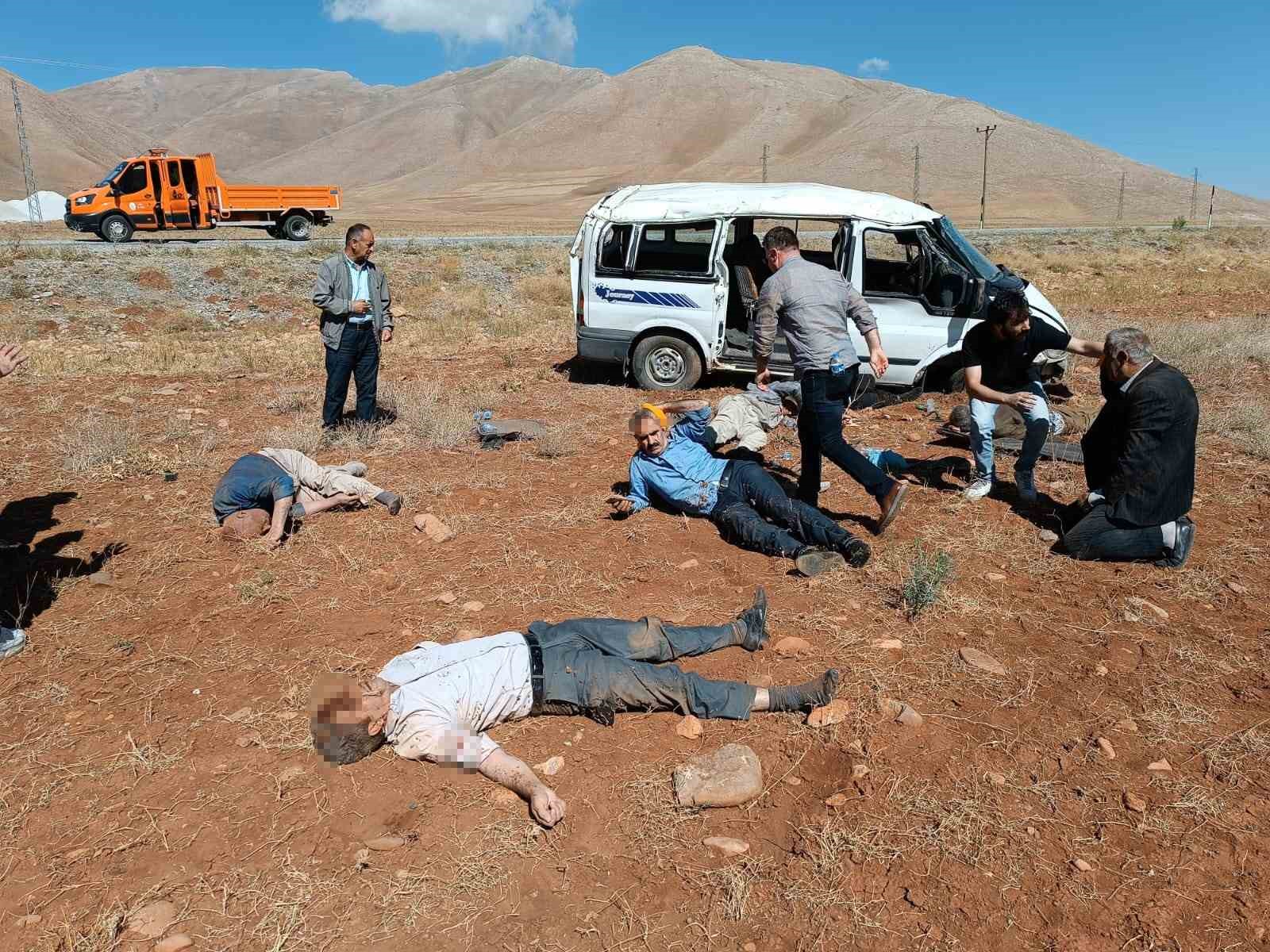 Çatak’ta trafik kazası: 6 yaralı
