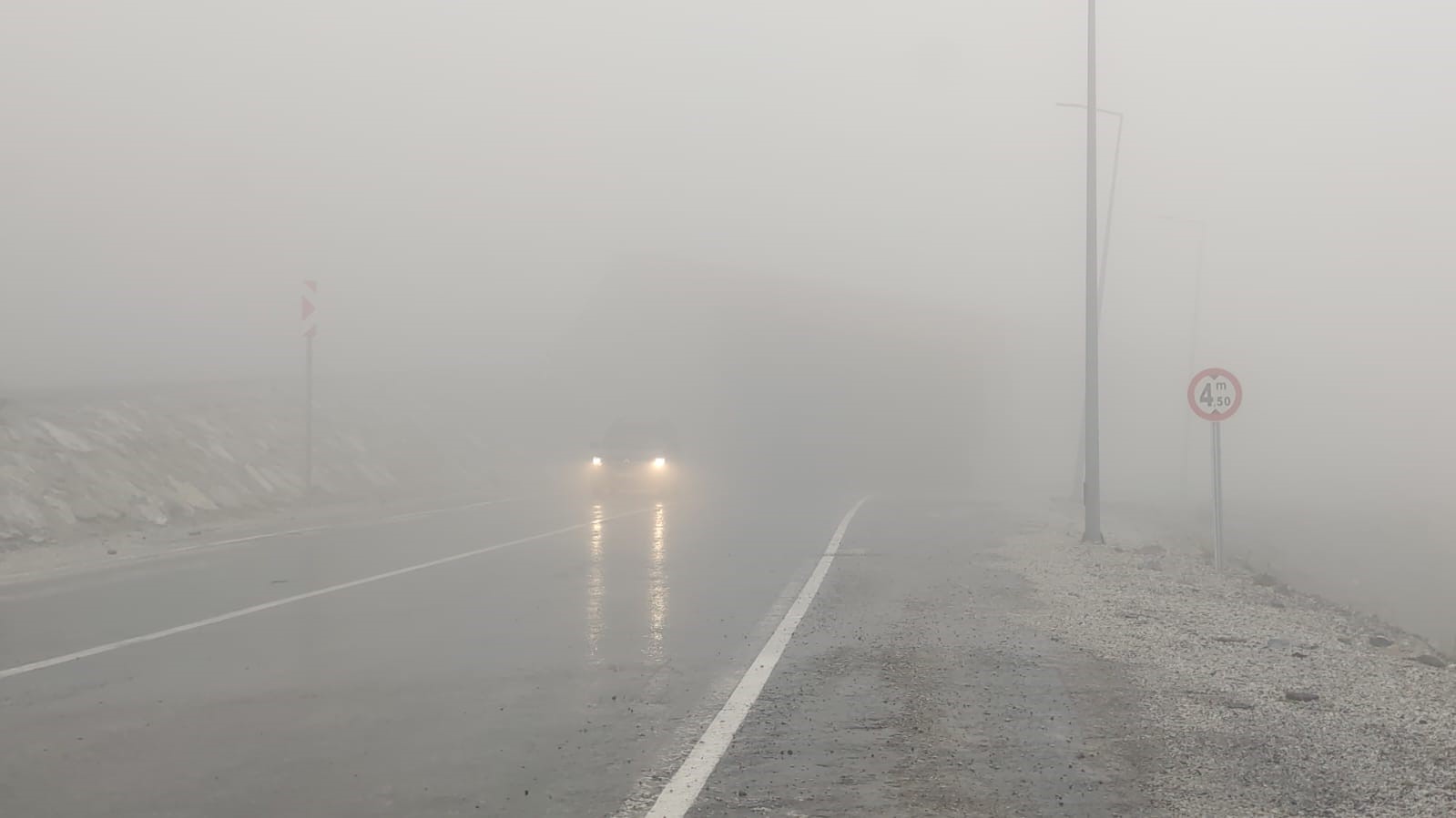 Van’da sis 3 bin rakımlı Karabet Geçidi’nde etkili oluyor