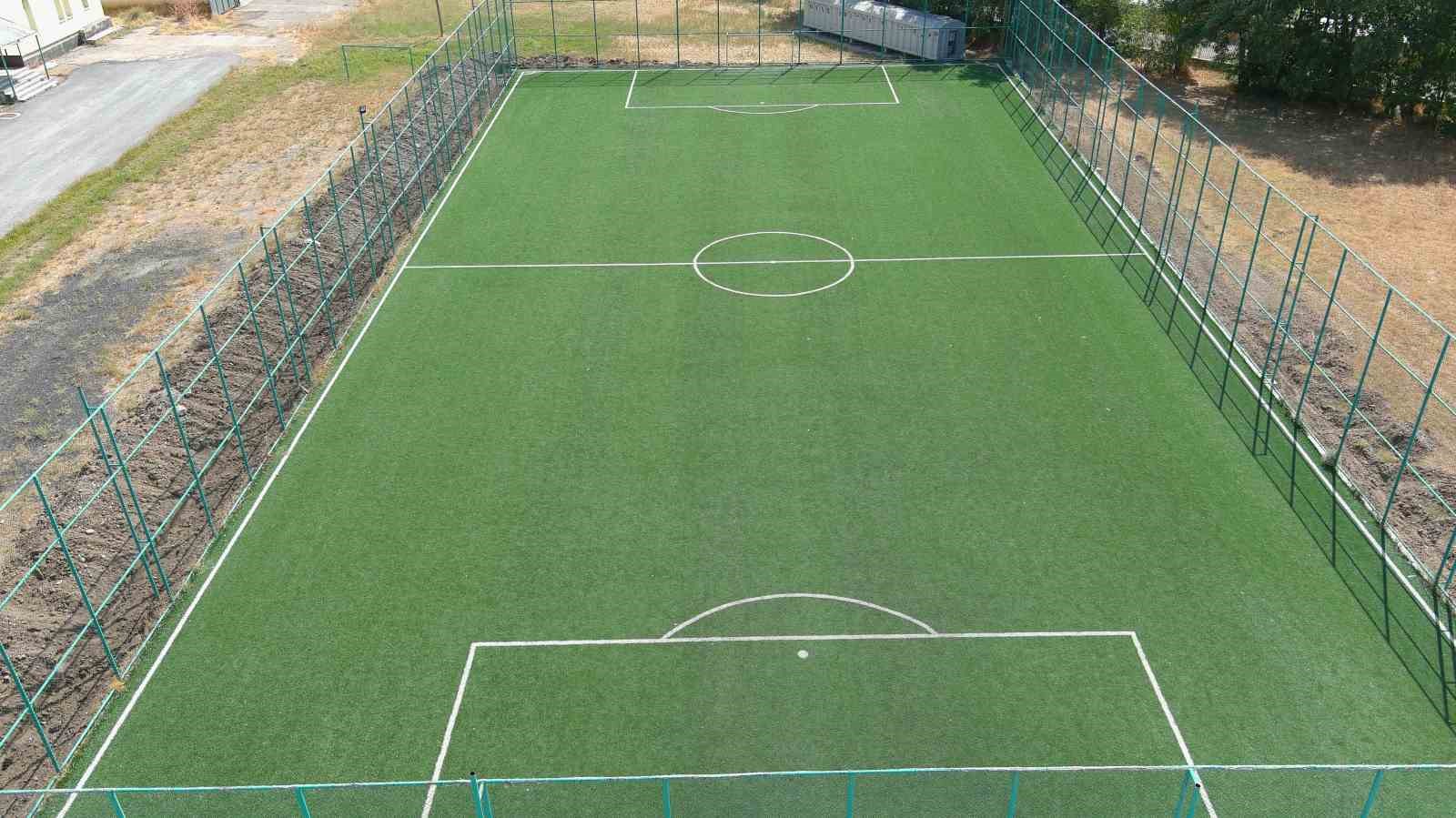 Muradiye’de spor yatırımları hizmete geçiyor