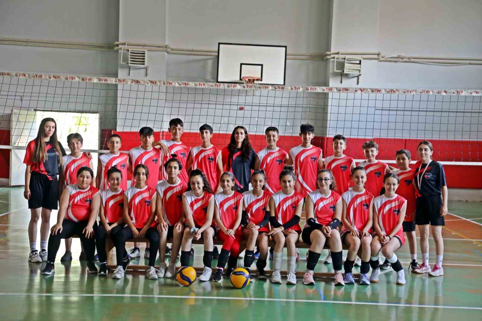Van’da bin 310 çocuğun katıldığı yaz spor okulları tamamlandı