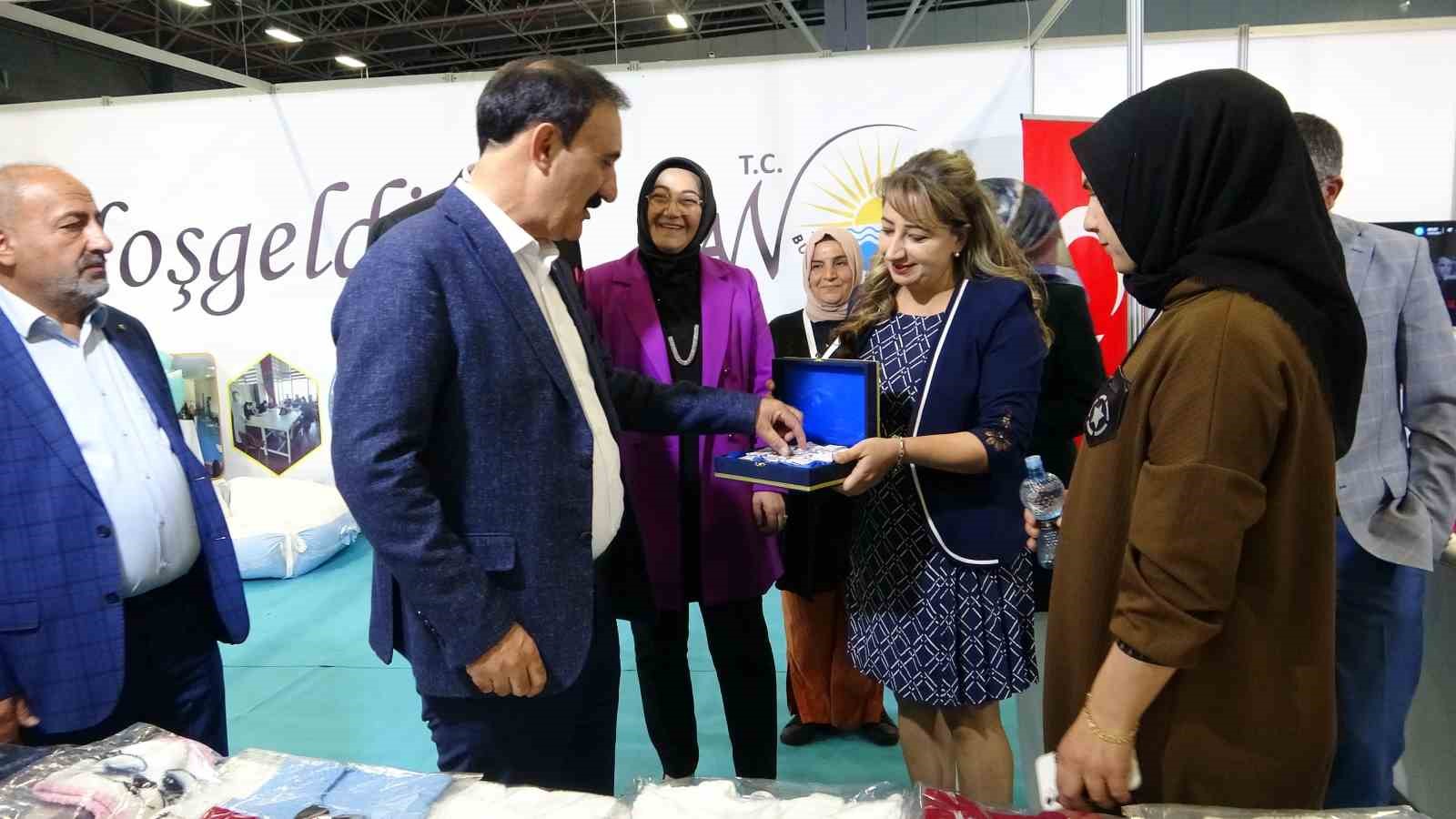 Van’da 3. Anne Bebek ve Çocuk İhtiyaçları Fuarı açıldı