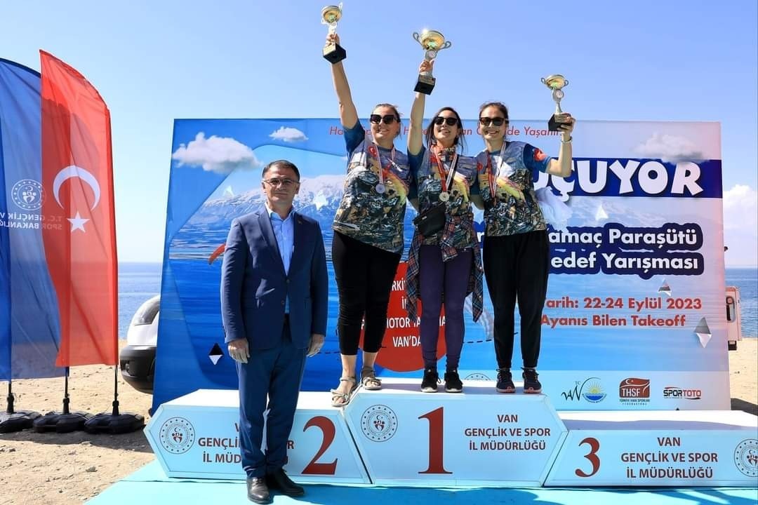 Van Yamaç Paraşütü ve Paramotor Hedef Şampiyonası sona erdi