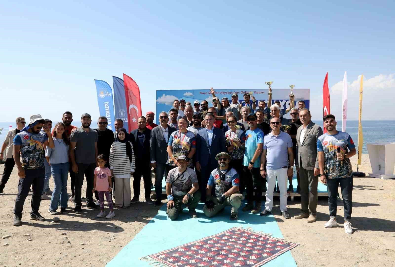 Van Yamaç Paraşütü ve Paramotor Hedef Şampiyonası sona erdi