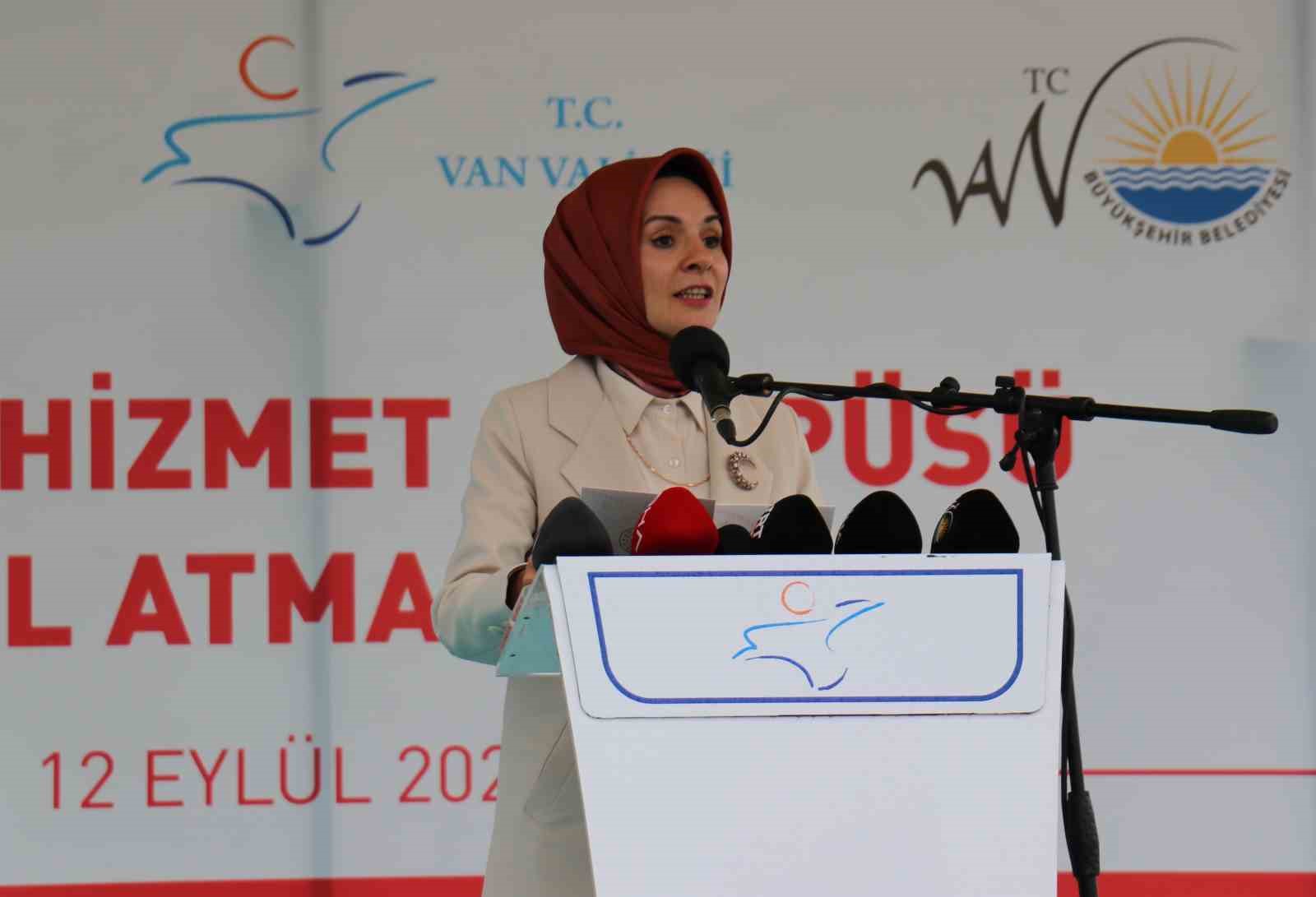 Bakan Göktaş: “Hizmetlerimizi toplumun bütün kesimlerine ulaştırmayı hedefliyoruz”