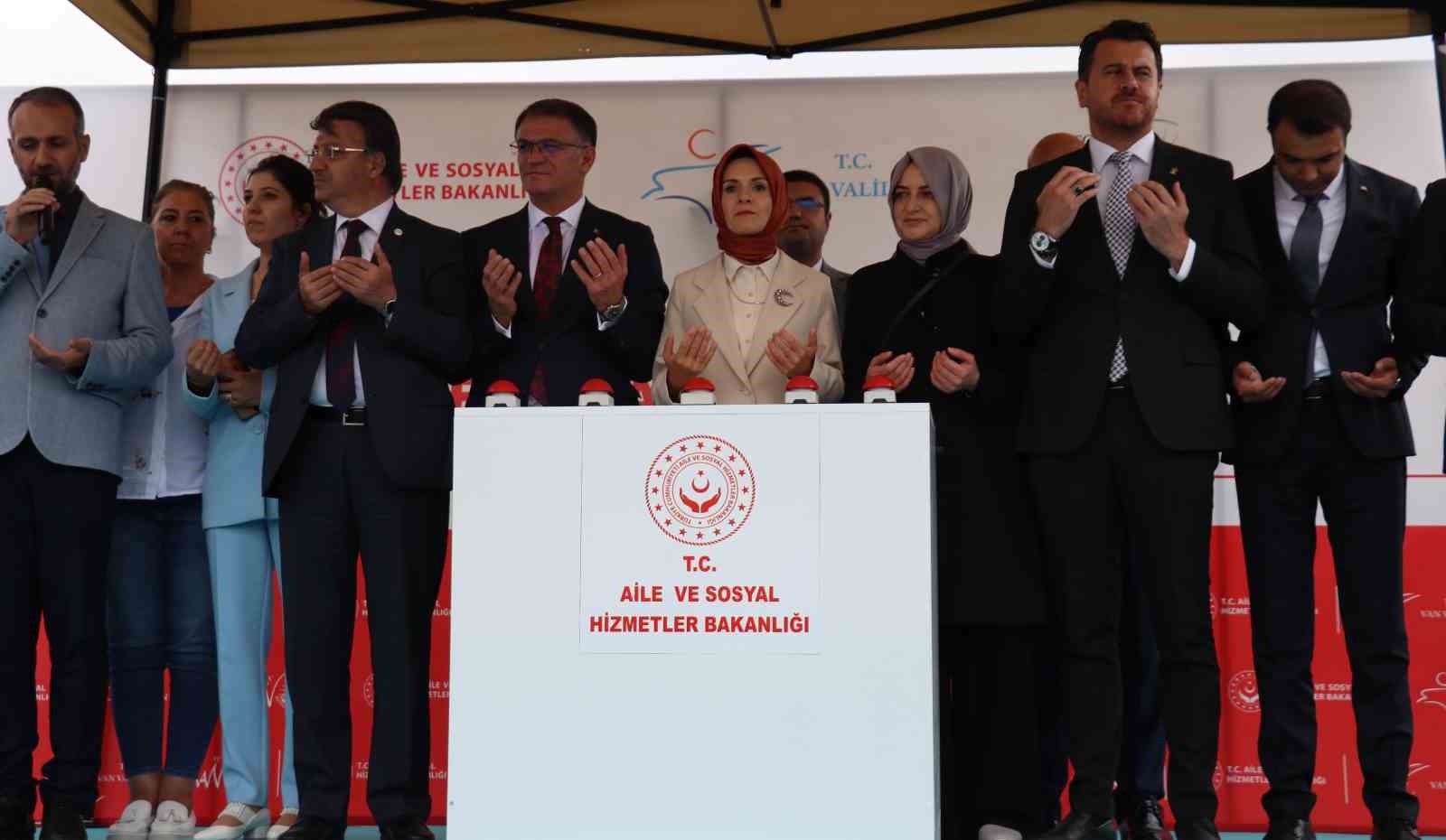 Bakan Göktaş: “Hizmetlerimizi toplumun bütün kesimlerine ulaştırmayı hedefliyoruz”