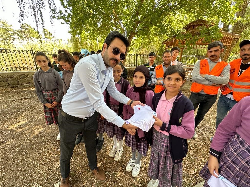 Muradiye’de “Dünya temizlik günü’ etkinliği düzenlendi