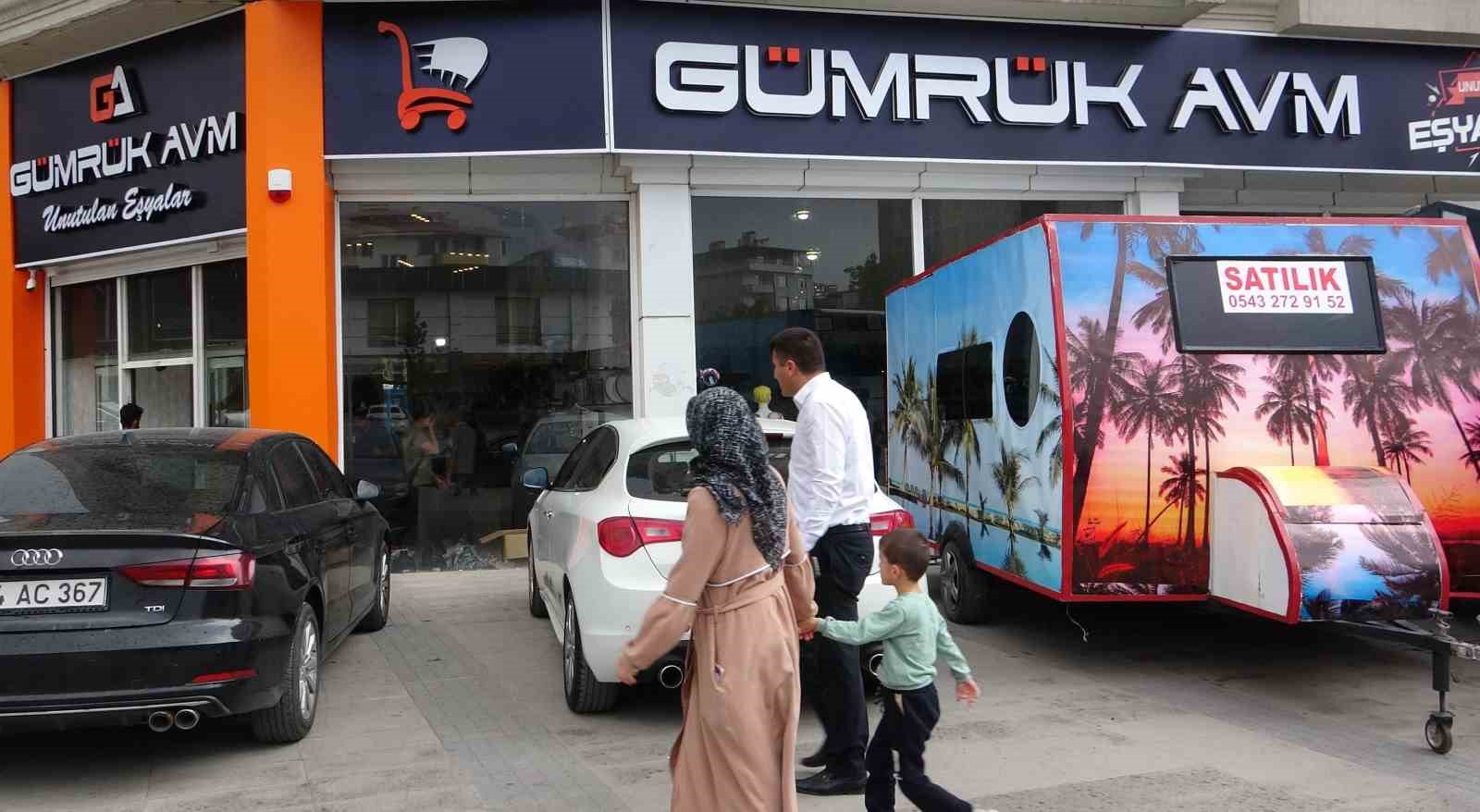 Unutulan eşyalar arasında protez bacak çıktı