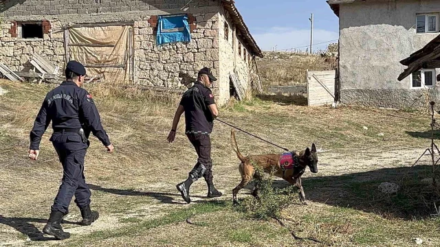 Eskişehir'de kayıp şizofreni hastasının kafası ve bacakları köy meydanında bulundu