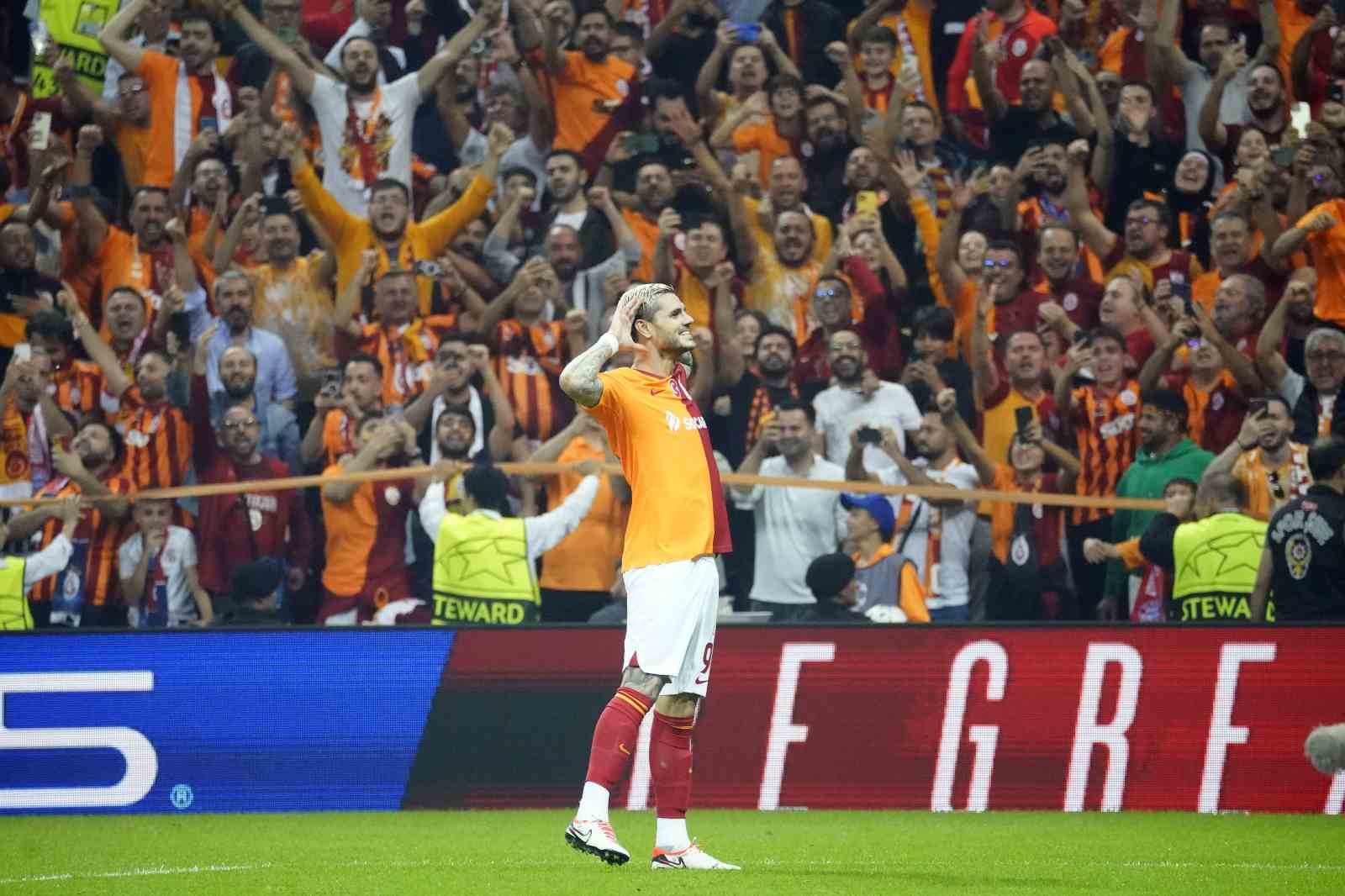 UEFA Şampiyonlar Ligi: Galatasaray: 1 - Bayern Münih: 1 (İlk yarı)