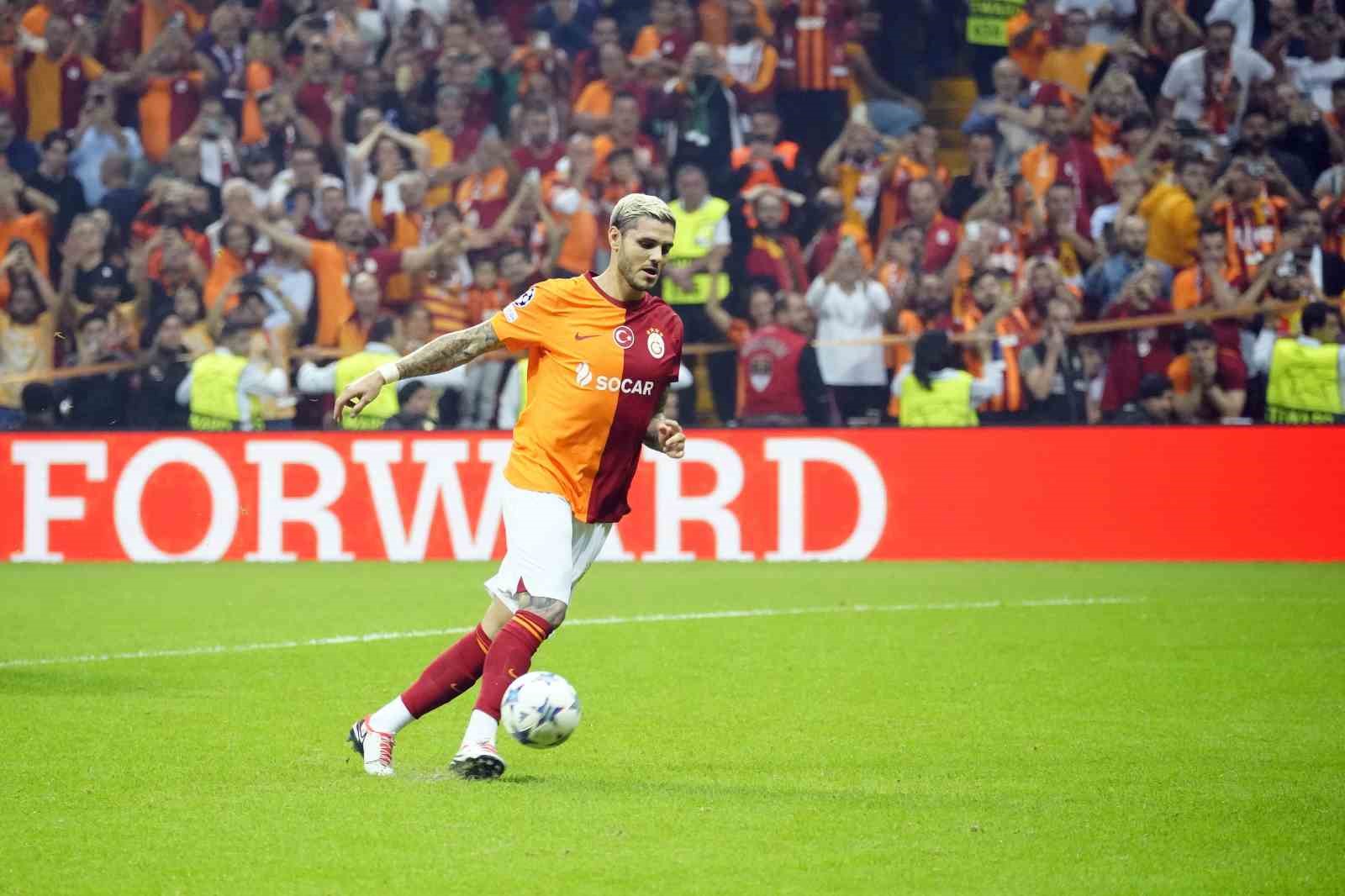 UEFA Şampiyonlar Ligi: Galatasaray: 1 - Bayern Münih: 1 (İlk yarı)