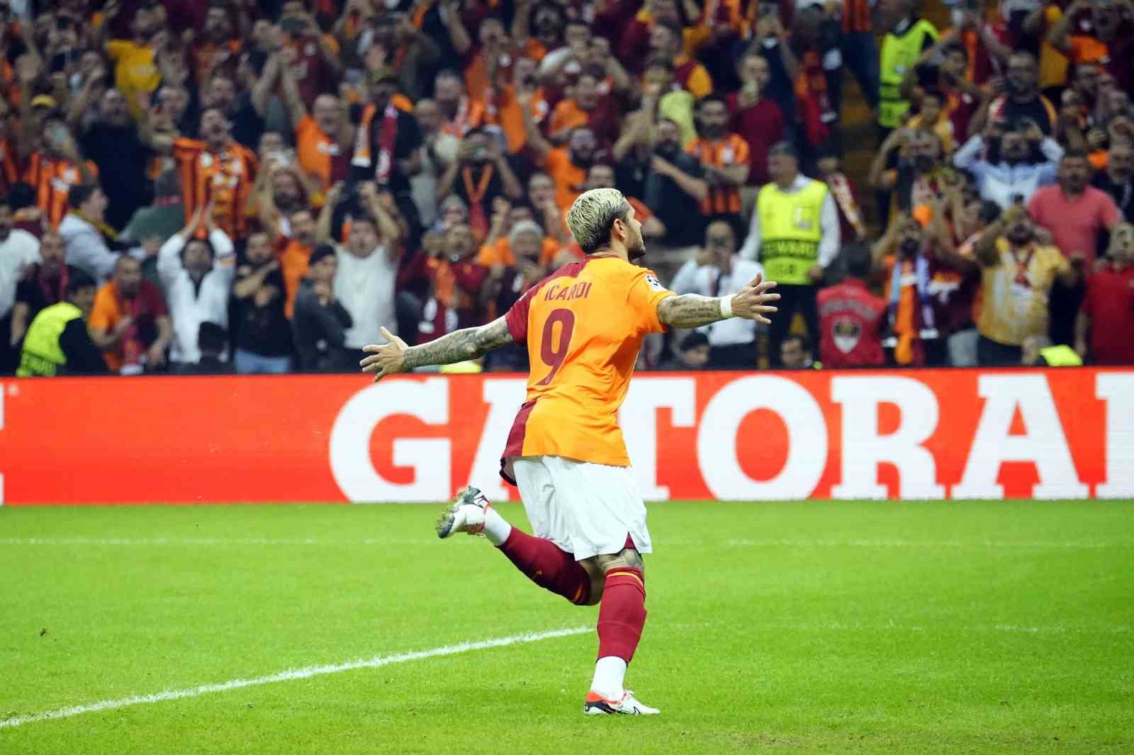 UEFA Şampiyonlar Ligi: Galatasaray: 1 - Bayern Münih: 1 (İlk yarı)
