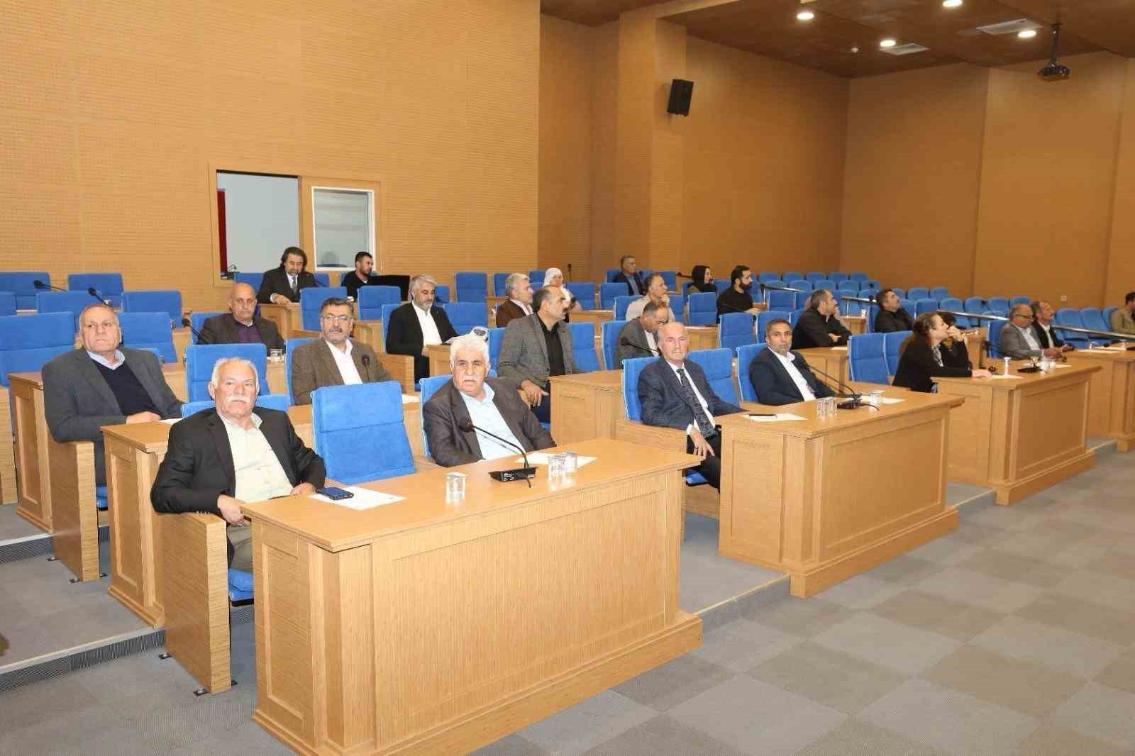 Tuşba Belediye Meclisi, 2024 yılı mali bütçesi ile iş ve performans programlarını onayladı