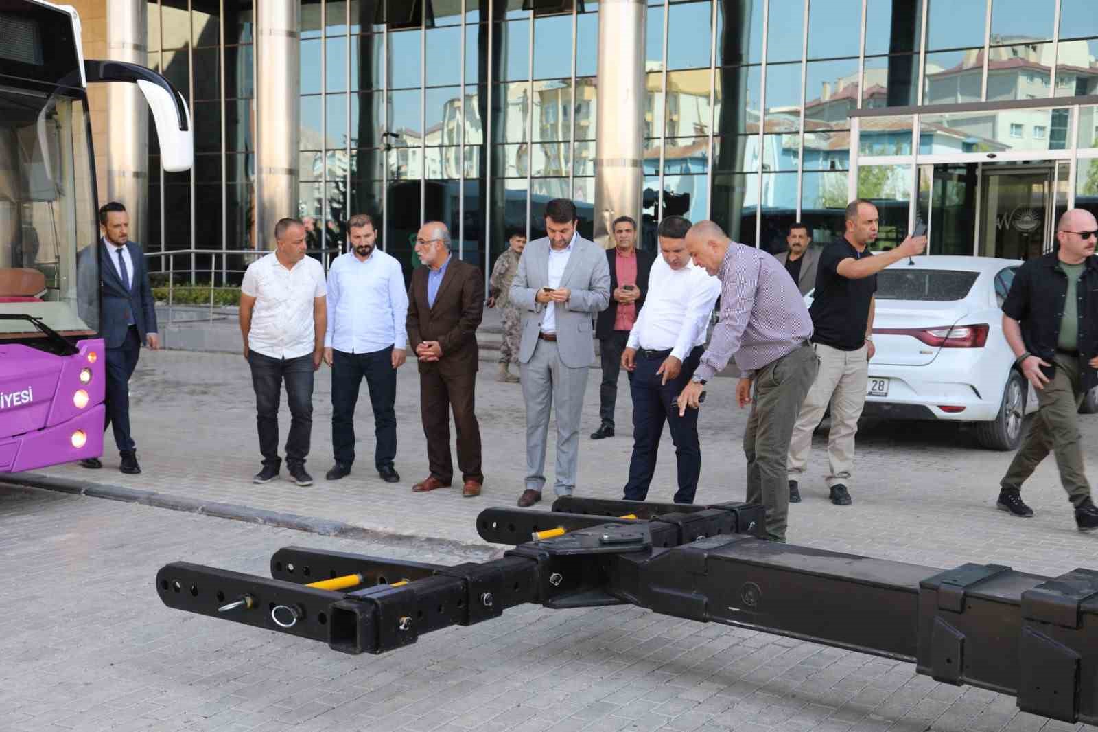 Van Büyükşehir Belediyesi otobüs kurtarma aracını envanterine kattı