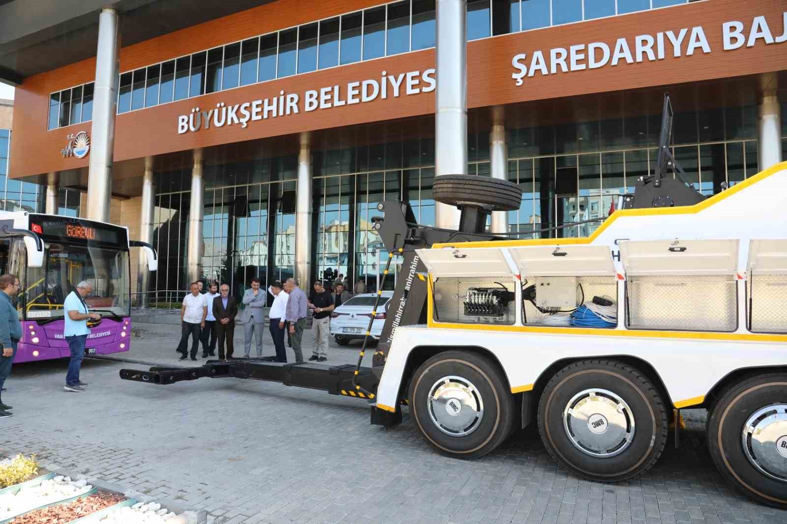 Van Büyükşehir Belediyesi otobüs kurtarma aracını envanterine kattı