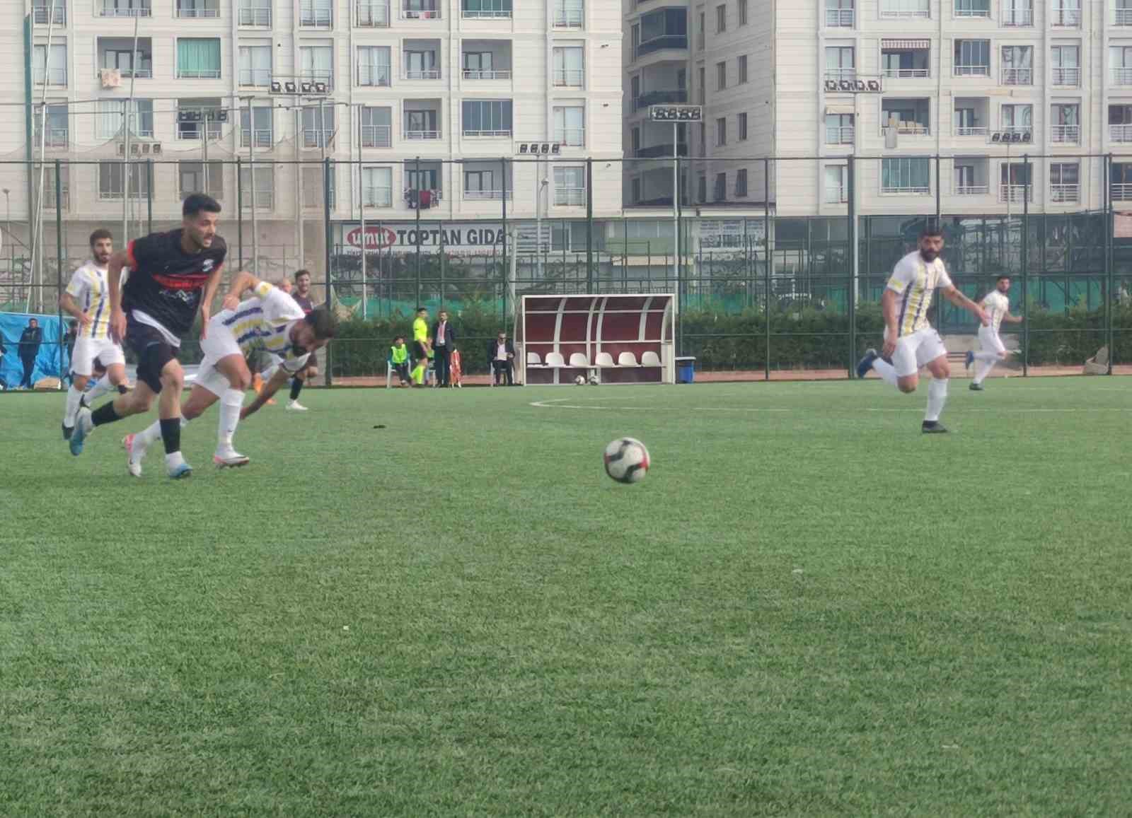 Vangölü Sportif FK: 0 - Bitlis Özgüzelderespor: 3