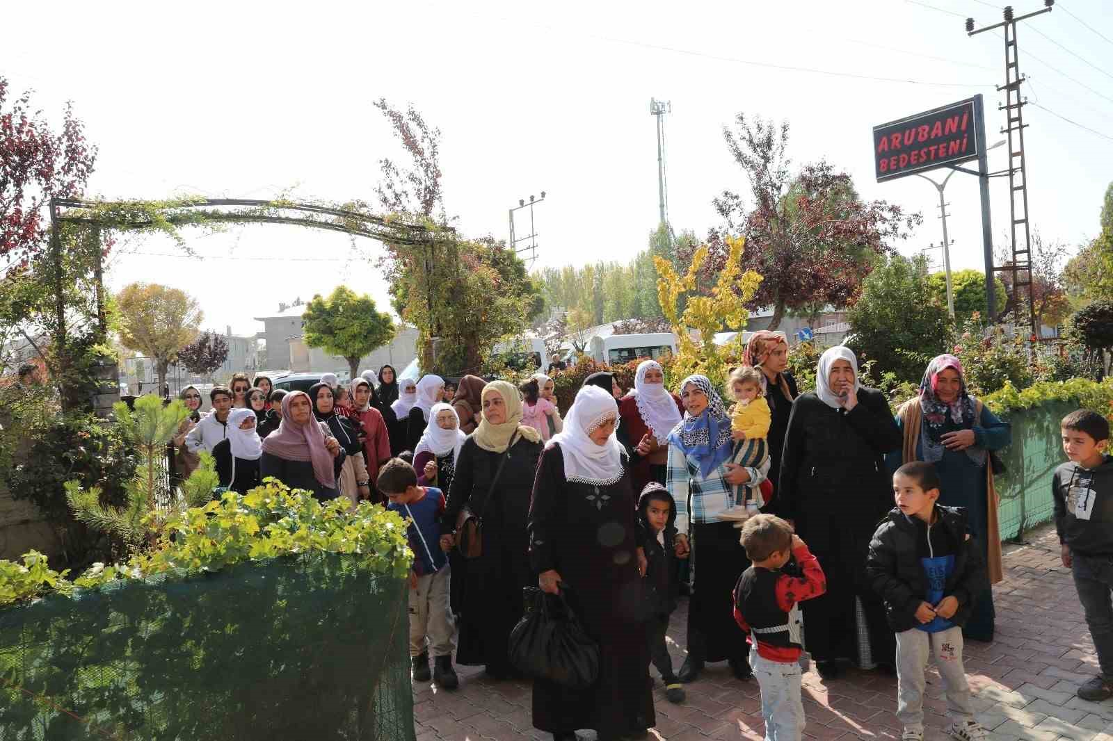 İpekyolu Belediyesi’nden mutlu kadınlar etkinliği