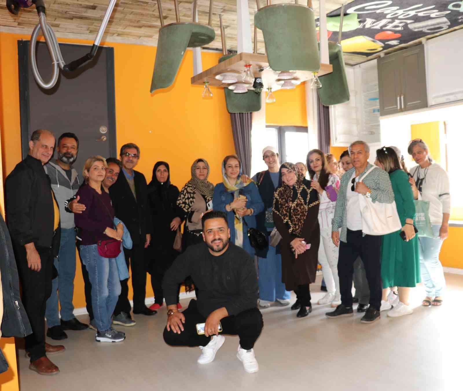 İranlılardan ters eve yoğun ilgi