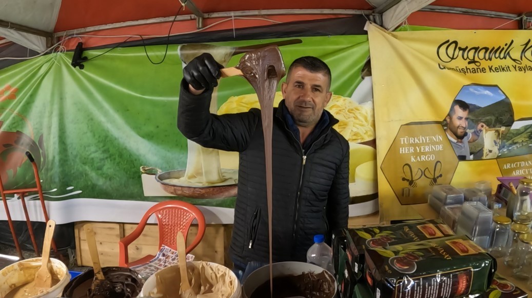 Erciş’te yöresel ürünler sergilendi