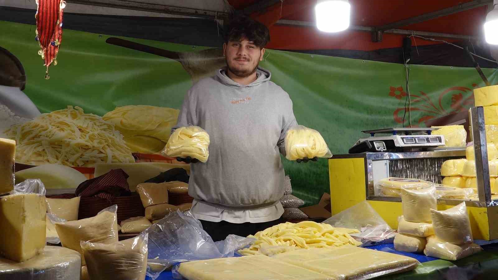 Erciş’te yöresel ürünler sergilendi