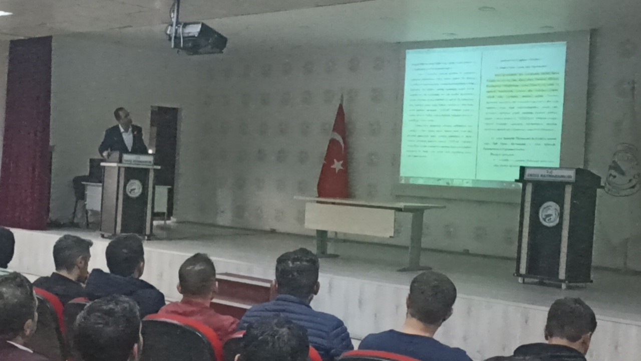 Erciş’te aday öğretmen bilgilendirme toplantısı yapıldı